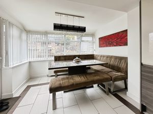 Kitchen/Diner- click for photo gallery